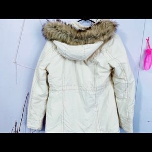 NWT 💕 Aeropostale XL parka style white jacket.
